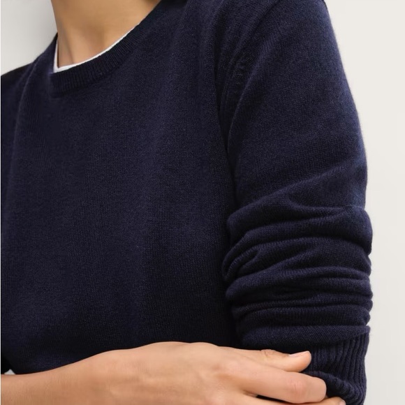 Everlane Cashmere Crewneck - Picture 5 of 5